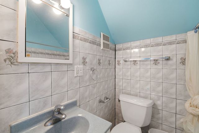 2229 N Kedvale Avenue, Chicago, IL 60639
