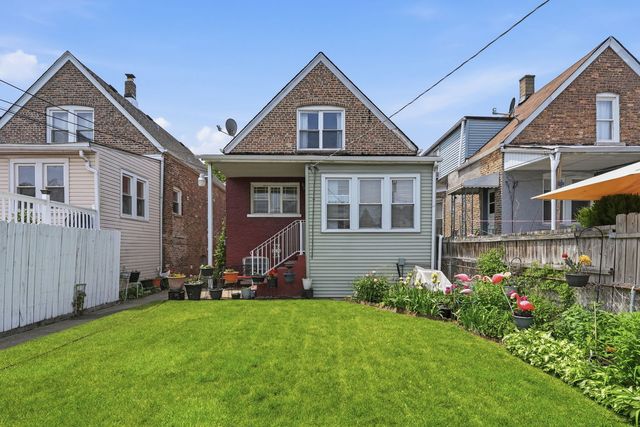 2229 N Kedvale Avenue, Chicago, IL 60639
