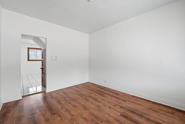 2229 N Kedvale Avenue, Chicago, IL 60639