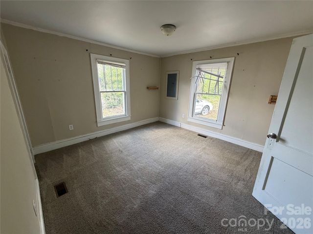 1002 N Salisbury Avenue, Spencer, NC 28159