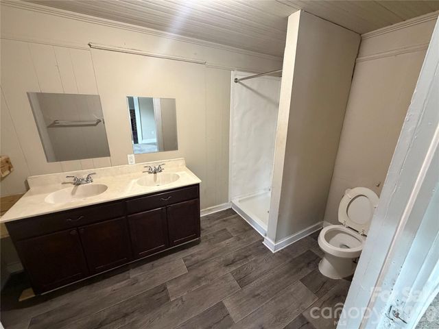 1002 N Salisbury Avenue, Spencer, NC 28159