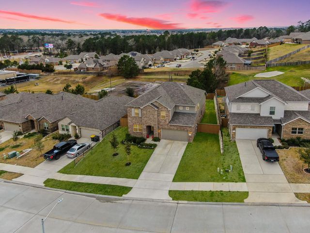 679 Red Elm Lane, Conroe, TX 77304