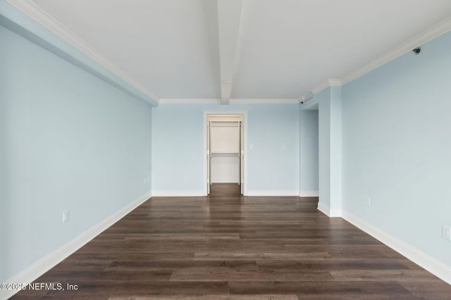 4401 LAKESIDE Drive, 404, Jacksonville, FL 32210