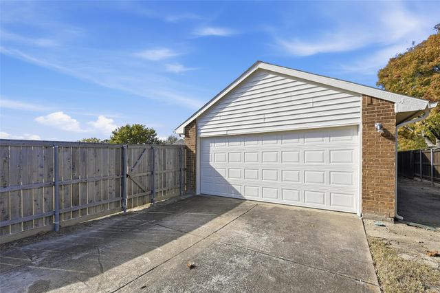 7900 Sloan Circle, Plano, TX 75025