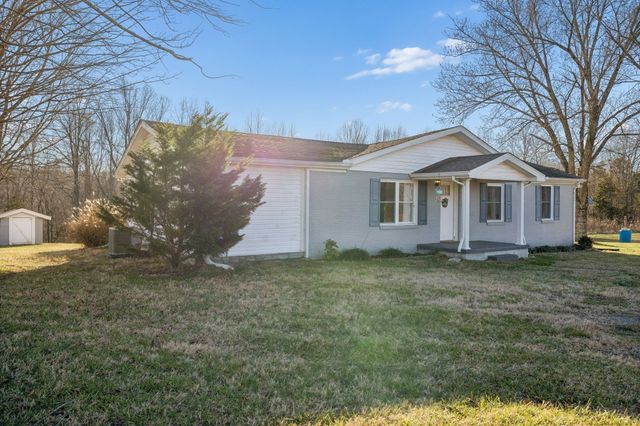 411 Purtle Rd, Lafayette, TN 37083