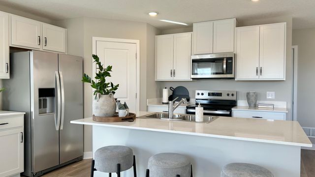 1686 Zumbro Avenue, Shakopee, MN 55379