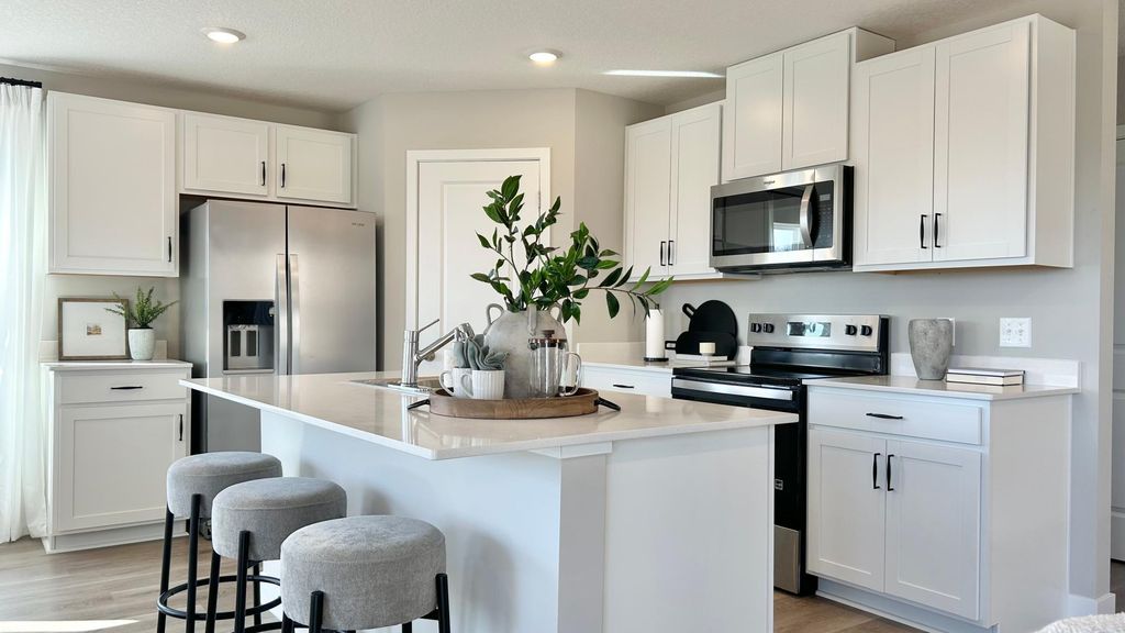 1686 Zumbro Avenue, Shakopee, MN 55379