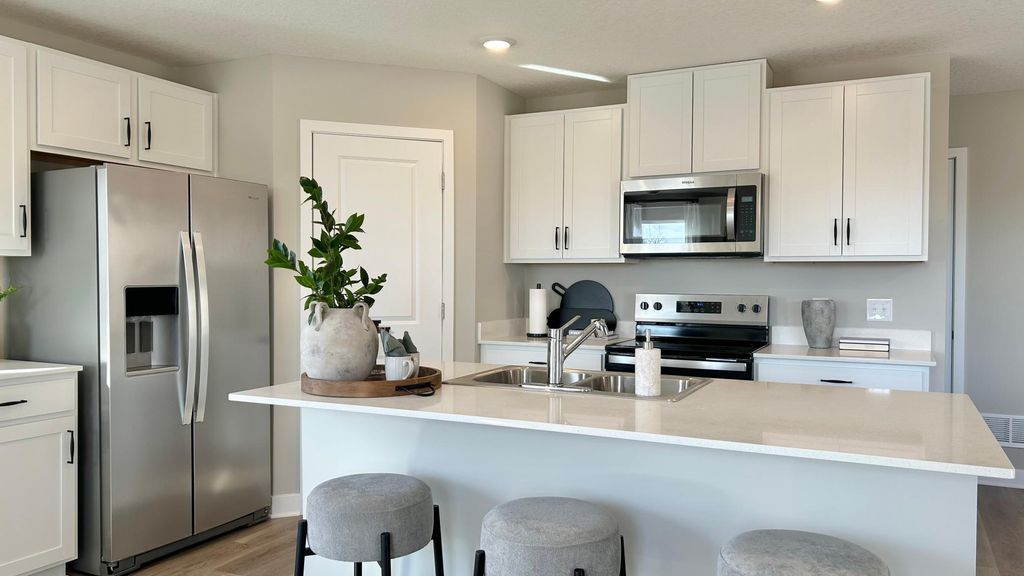 1686 Zumbro Avenue, Shakopee, MN 55379 — photo 3
