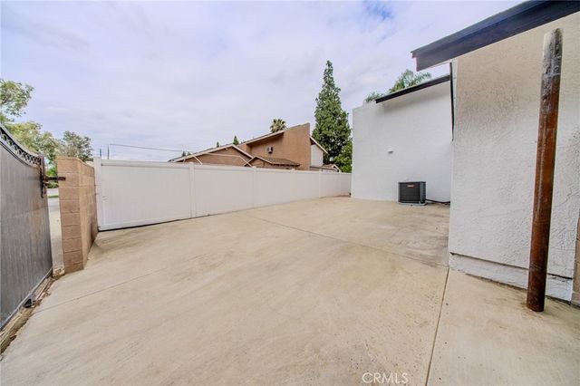 574 E Skylark, Ontario, CA 91761