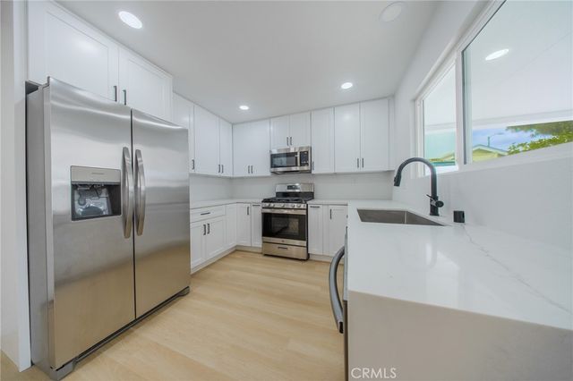 574 E Skylark, Ontario, CA 91761