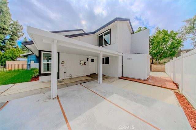 574 E Skylark, Ontario, CA 91761