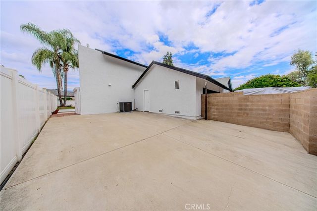 574 E Skylark, Ontario, CA 91761