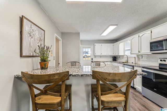 1724 BURGIN AVENUE, Tarrant, AL 35217