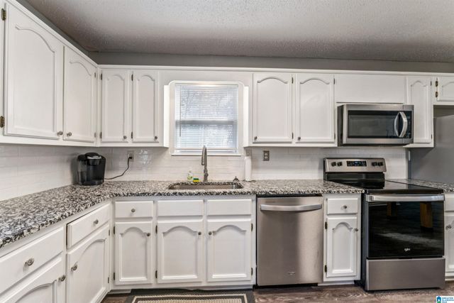 1724 BURGIN AVENUE, Tarrant, AL 35217