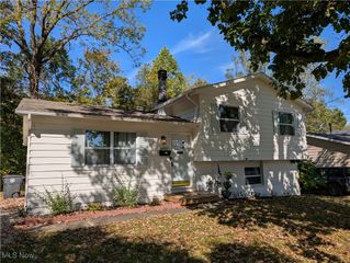 1494 Hilton Drive, Akron, OH 44313