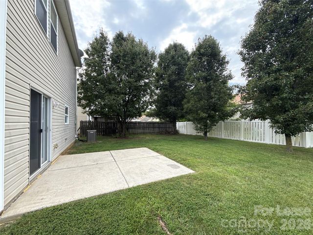 9402 Darwick Street, Charlotte, NC 28216