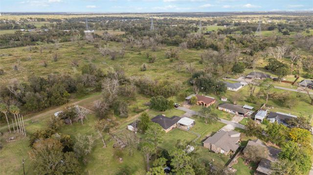 2210 County Road 769b, Brazoria, TX 77422