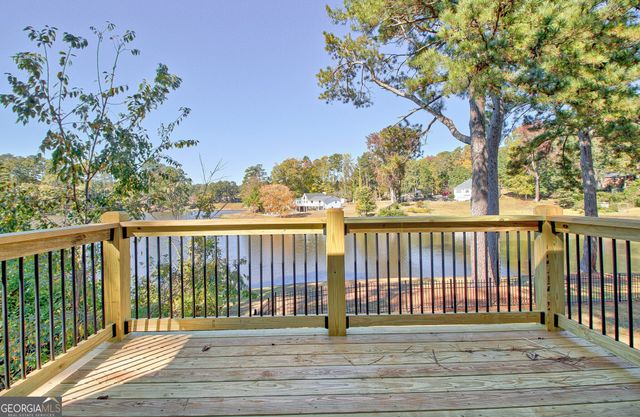 30 Hawthorne Drive, Newnan, GA 30263