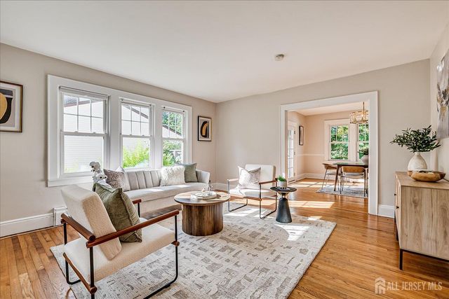9 Lenox Street, Edison, NJ 08817