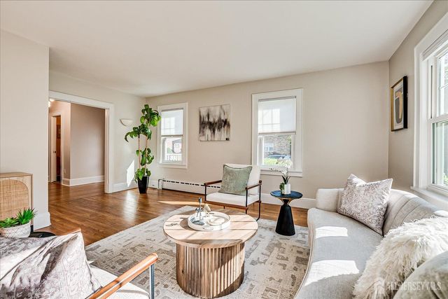 9 Lenox Street, Edison, NJ 08817