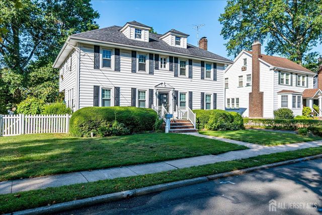 9 Lenox Street, Edison, NJ 08817