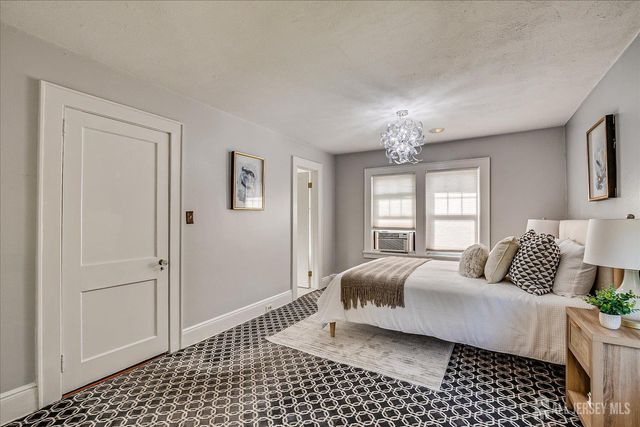 9 Lenox Street, Edison, NJ 08817