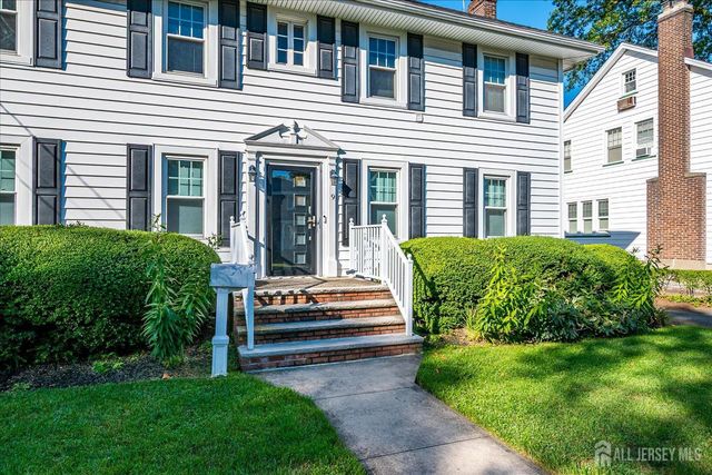 9 Lenox Street, Edison, NJ 08817