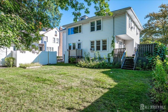 9 Lenox Street, Edison, NJ 08817
