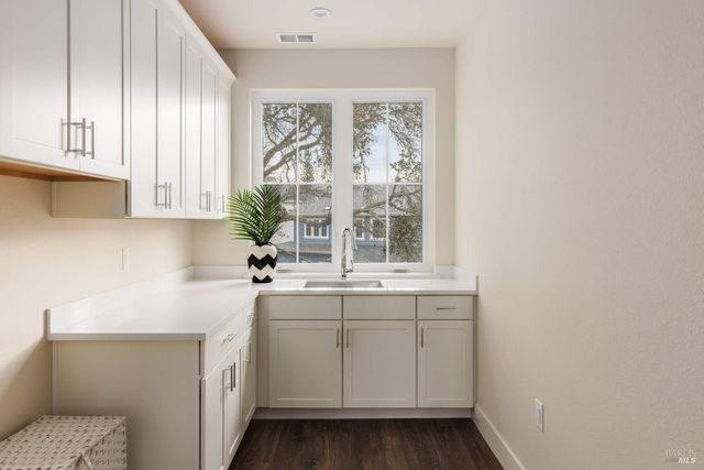 3680 Fir Ridge Dr, Santa Rosa, CA 95403