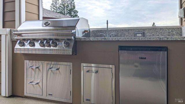 3680 Fir Ridge Dr, Santa Rosa, CA 95403