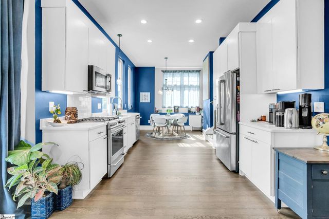 121 W Stone Avenue UNIT 6, Greenville, SC 29609