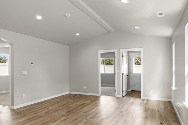 1009 S Century Rd, Spokane Valley, WA 99037