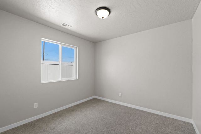1009 S Century Rd, Spokane Valley, WA 99037