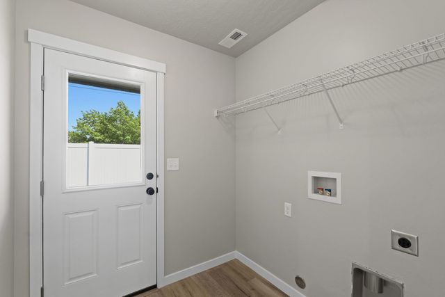 1009 S Century Rd, Spokane Valley, WA 99037