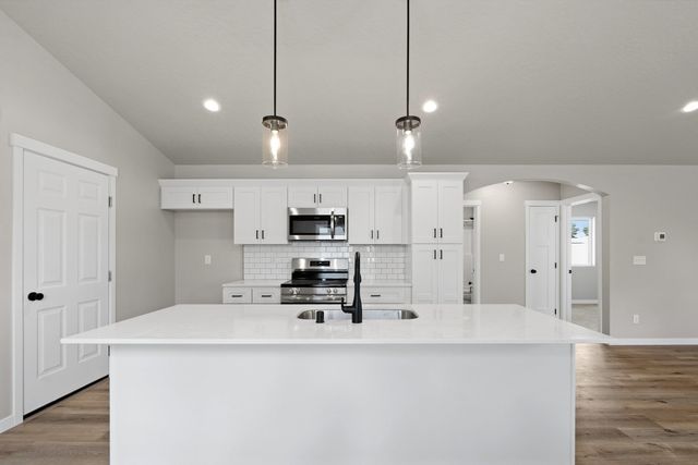 1009 S Century Rd, Spokane Valley, WA 99037