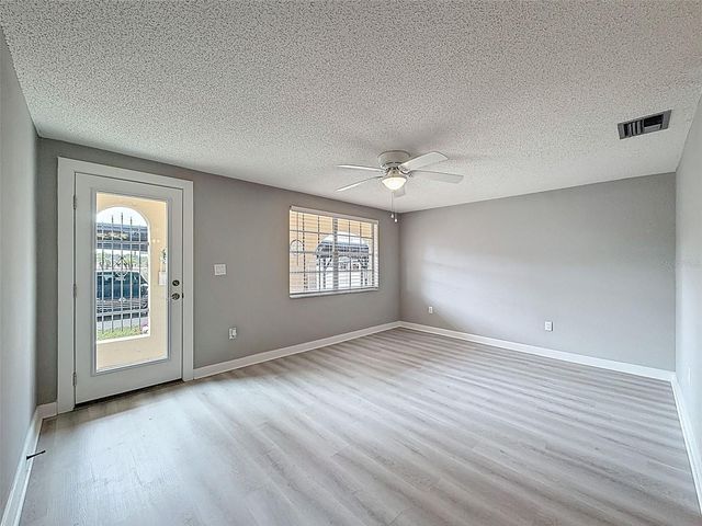 4233 STRATFORD DRIVE D, New Port Richey, FL 34652