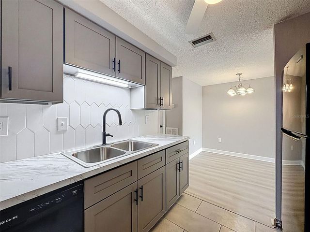 4233 STRATFORD DRIVE D, New Port Richey, FL 34652