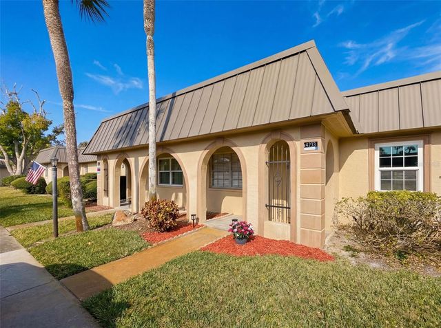 4233 STRATFORD DRIVE D, New Port Richey, FL 34652