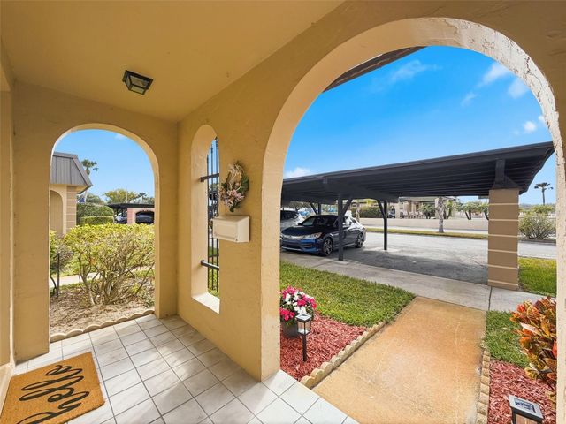 4233 STRATFORD DRIVE D, New Port Richey, FL 34652