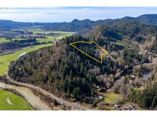 Farmer Creek Rd 1000, Cloverdale, OR 97112