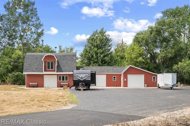 41700 W 11 Mile Road, Novi, MI 48375