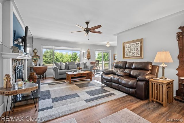 41700 W 11 Mile Road, Novi, MI 48375