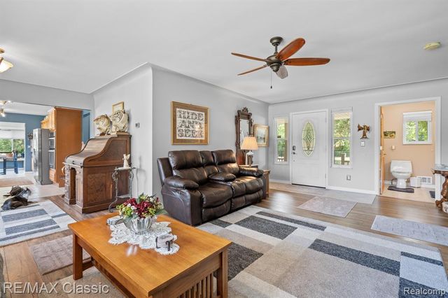 41700 W 11 Mile Road, Novi, MI 48375