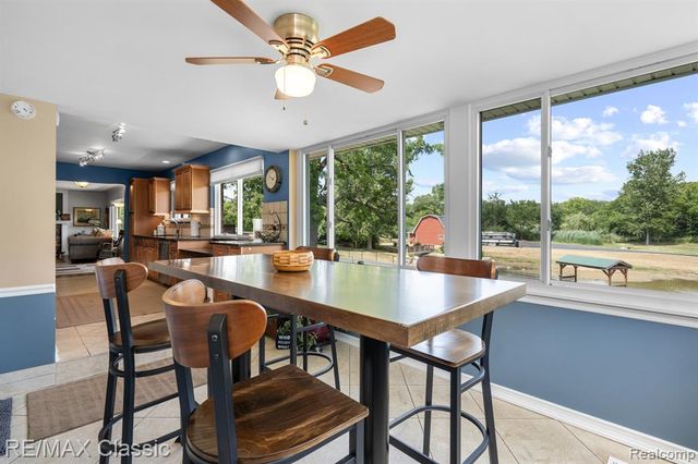 41700 W 11 Mile Road, Novi, MI 48375