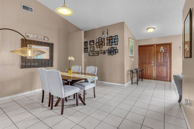 13520 SW 180th Ter, Miami, FL 33177