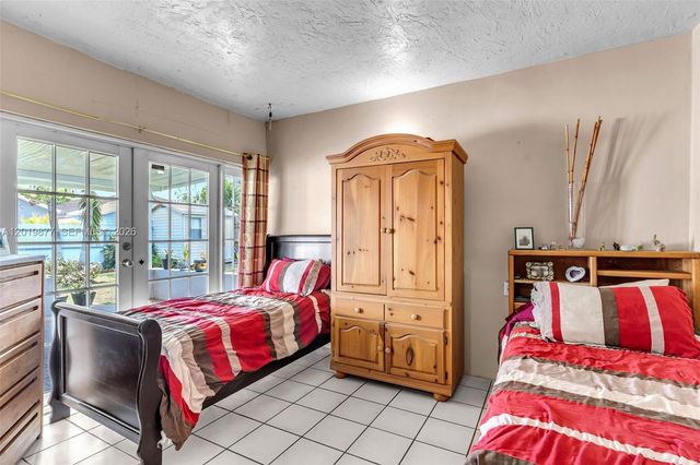 13520 SW 180th Ter, Miami, FL 33177