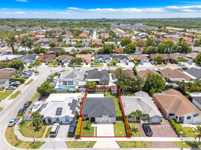 13520 SW 180th Ter, Miami, FL 33177