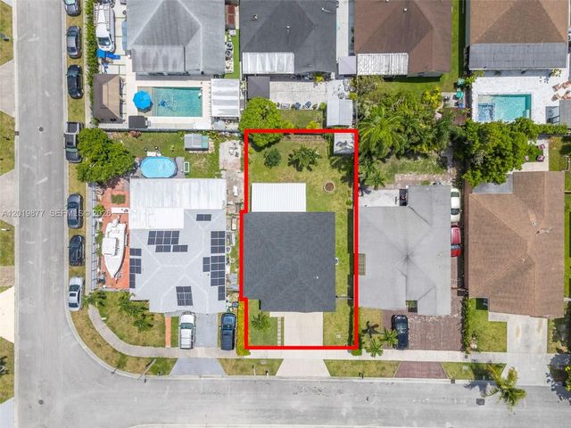 13520 SW 180th Ter, Miami, FL 33177