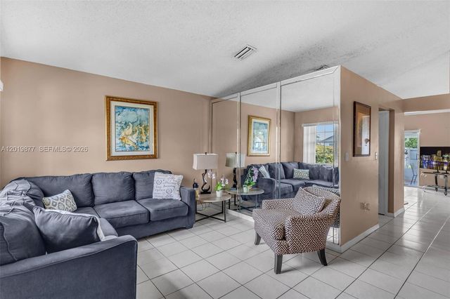 13520 SW 180th Ter, Miami, FL 33177