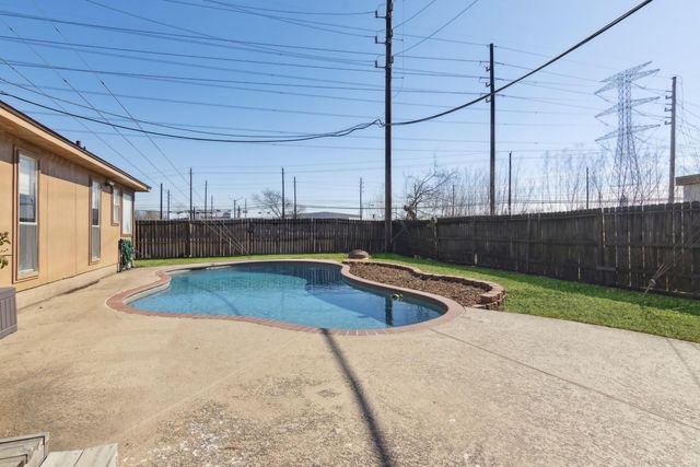 10110 El Chaco Street, Baytown, TX 77521